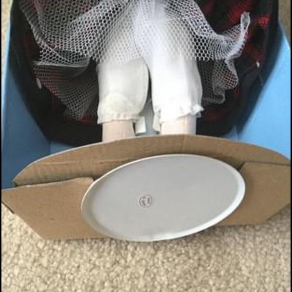 Winter Holiday Dress With Stocking Cap (Bisque Porcelain Doll) Collectible - Picture 8 of 14